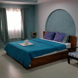 Chambre Budgétée Lit King-Size